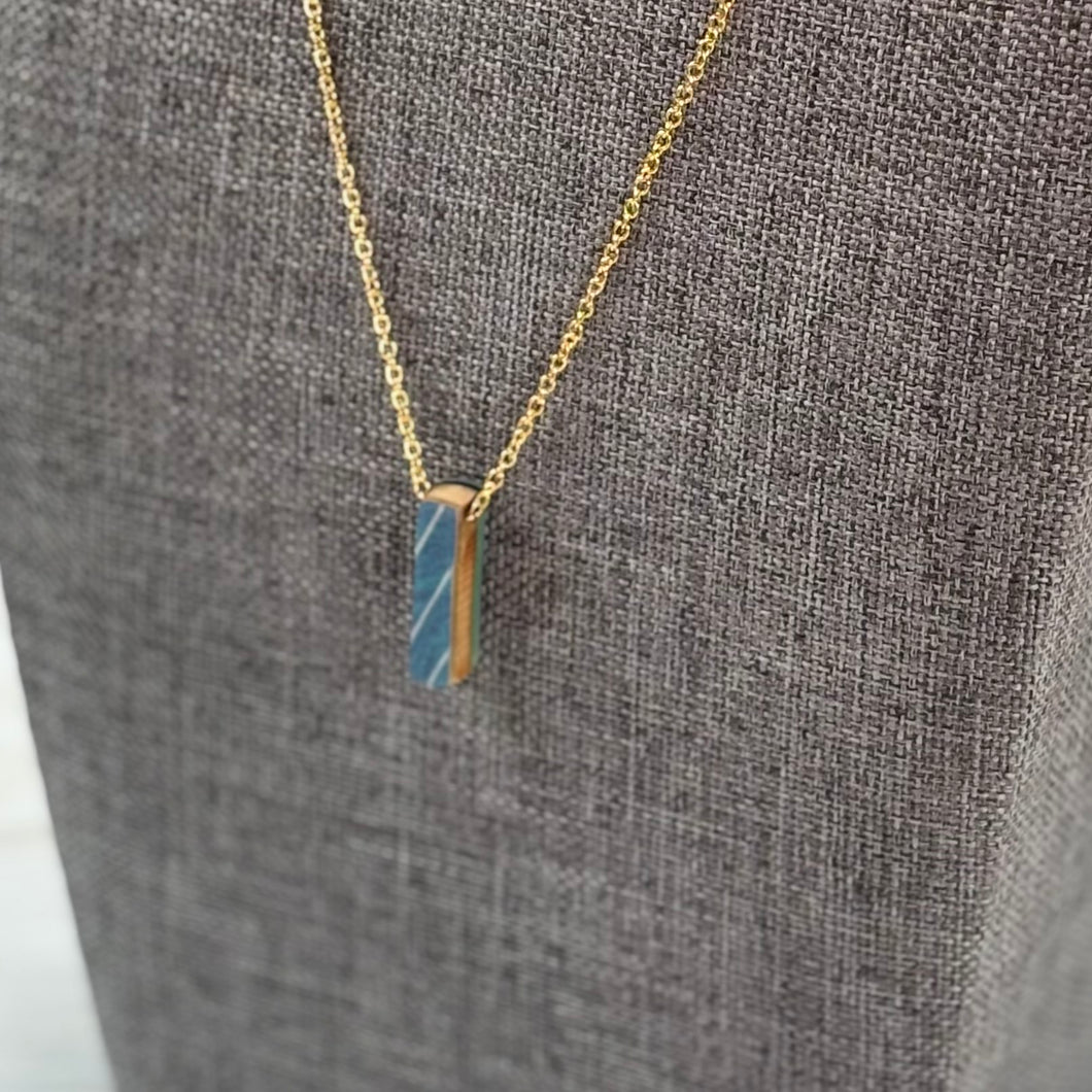 Shorty Ski Necklace