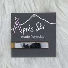 Product packaging for 'Après Ski' with a mountain design on a white fluffy background